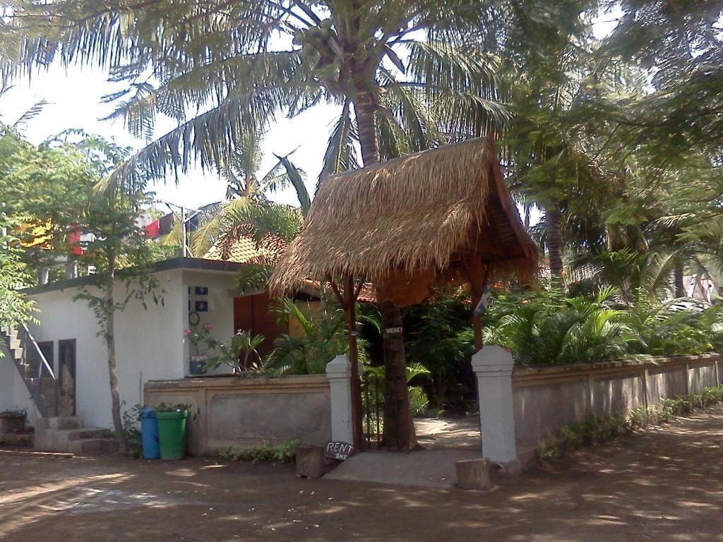 Oceane Paradise Bungalow Τζίλι Τραγουανγκάν Δωμάτιο φωτογραφία