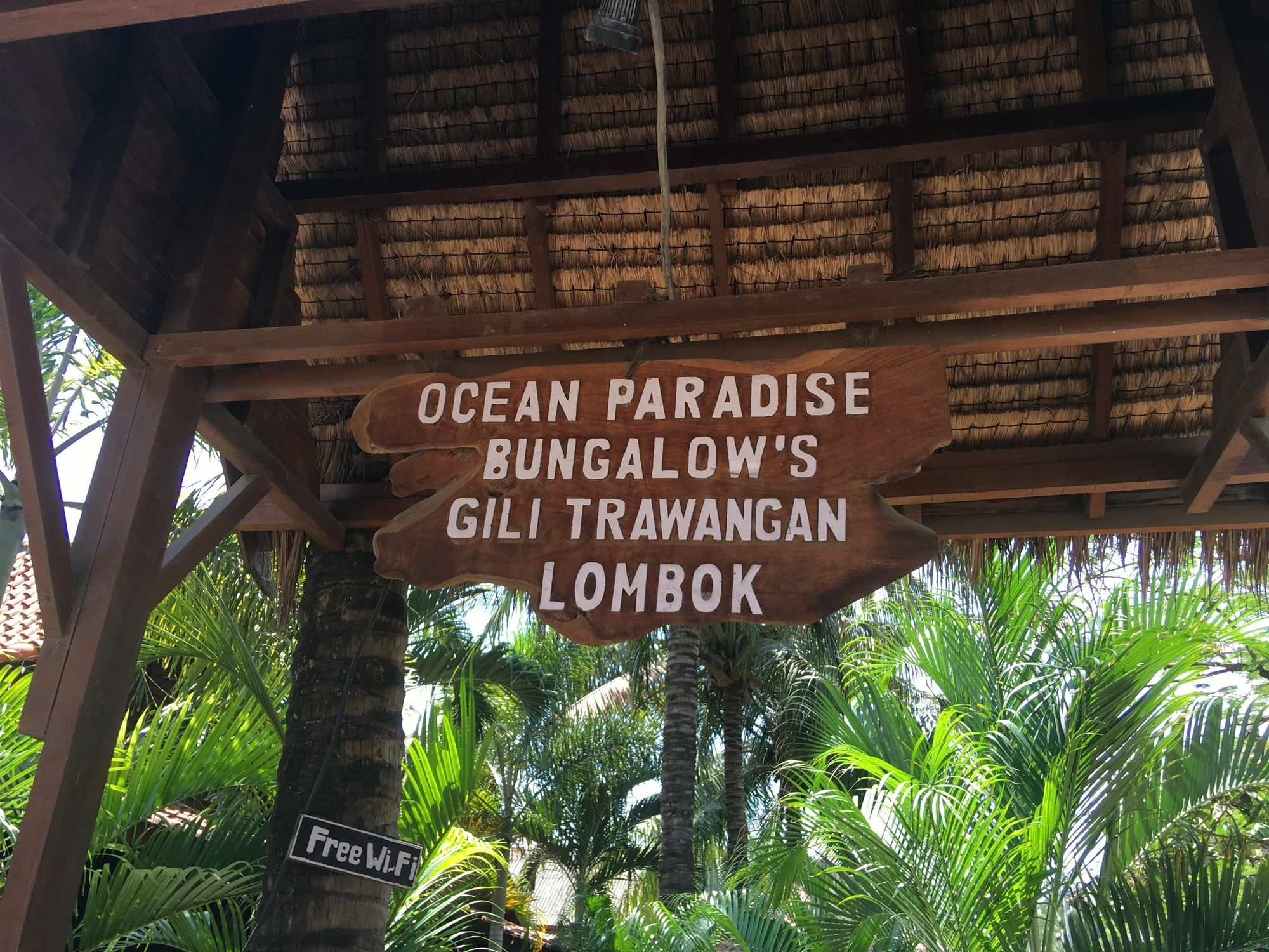 Oceane Paradise Bungalow Τζίλι Τραγουανγκάν Εξωτερικό φωτογραφία